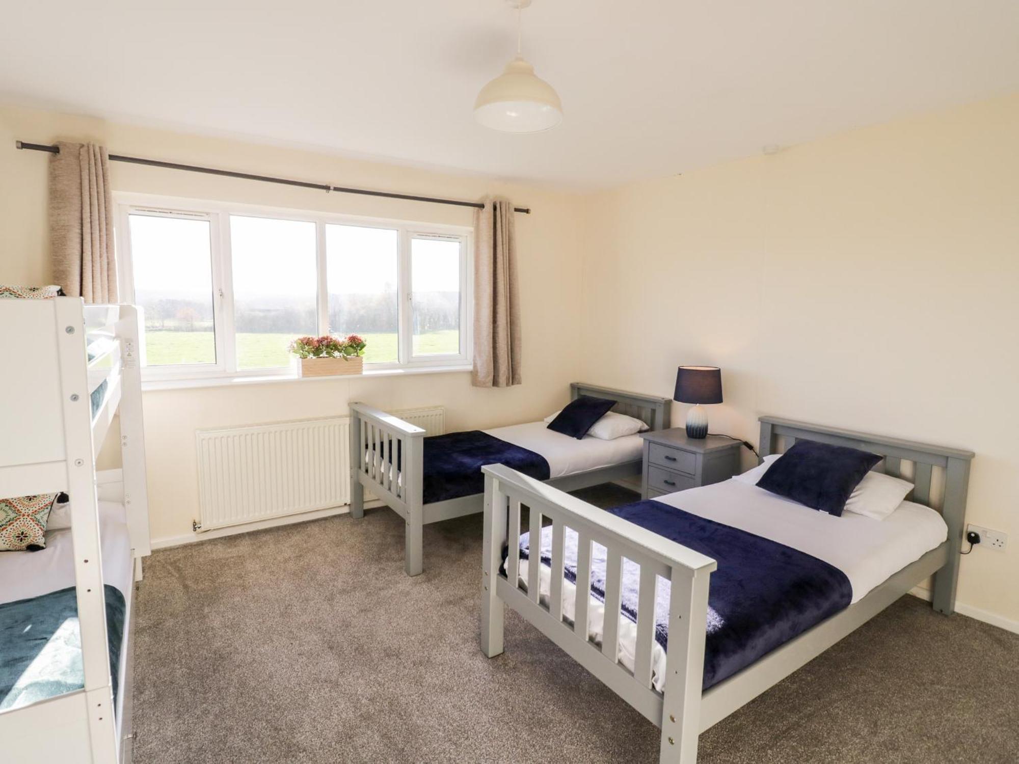 Tixall Manor Farm Стаффорд Екстер'єр фото